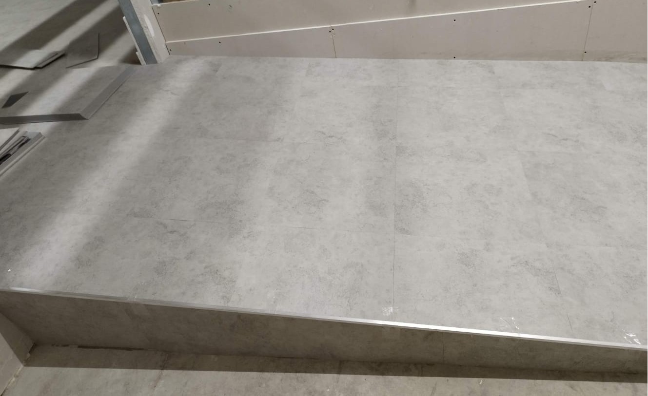 Instalación de suelo en oficina - Madrid